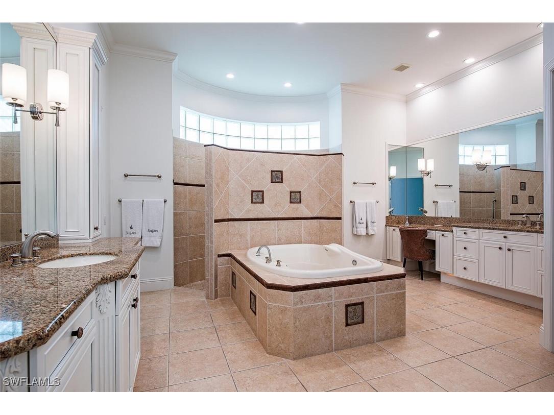 1633 Chinaberry Way Naples FL 34105 225064027 image17