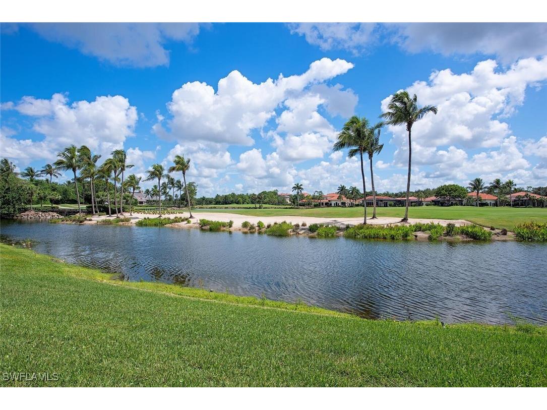 1633 Chinaberry Way Naples FL 34105 225064027 image2