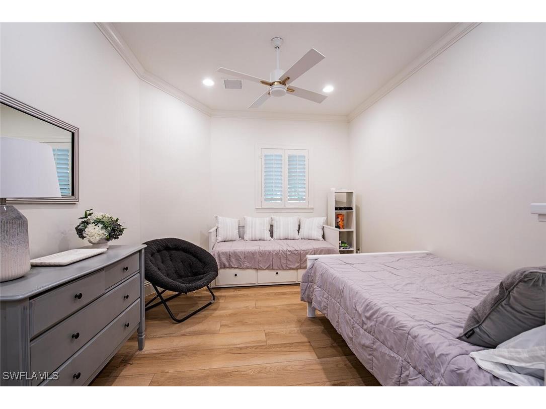 1633 Chinaberry Way Naples FL 34105 225064027 image20