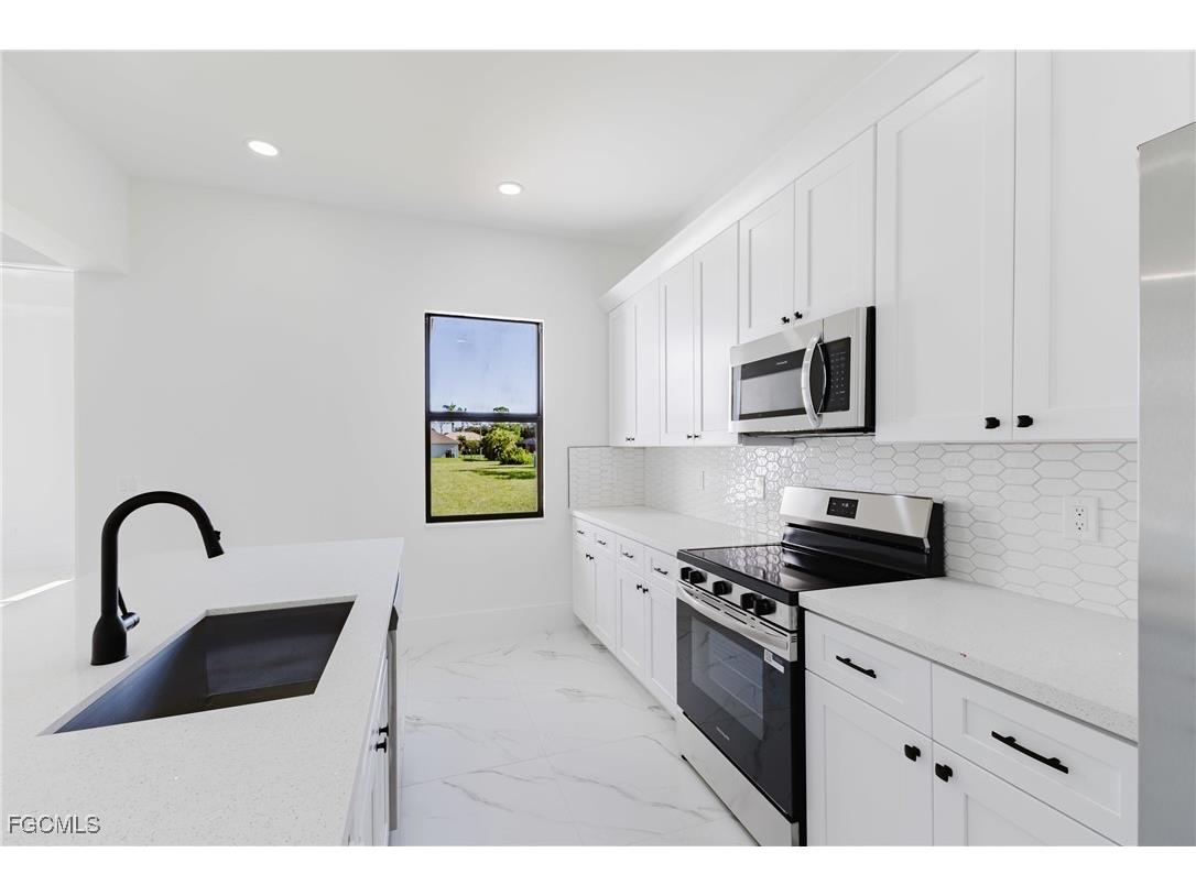 1633 NW 31st Place Cape Coral FL 33993 2025023286 image10