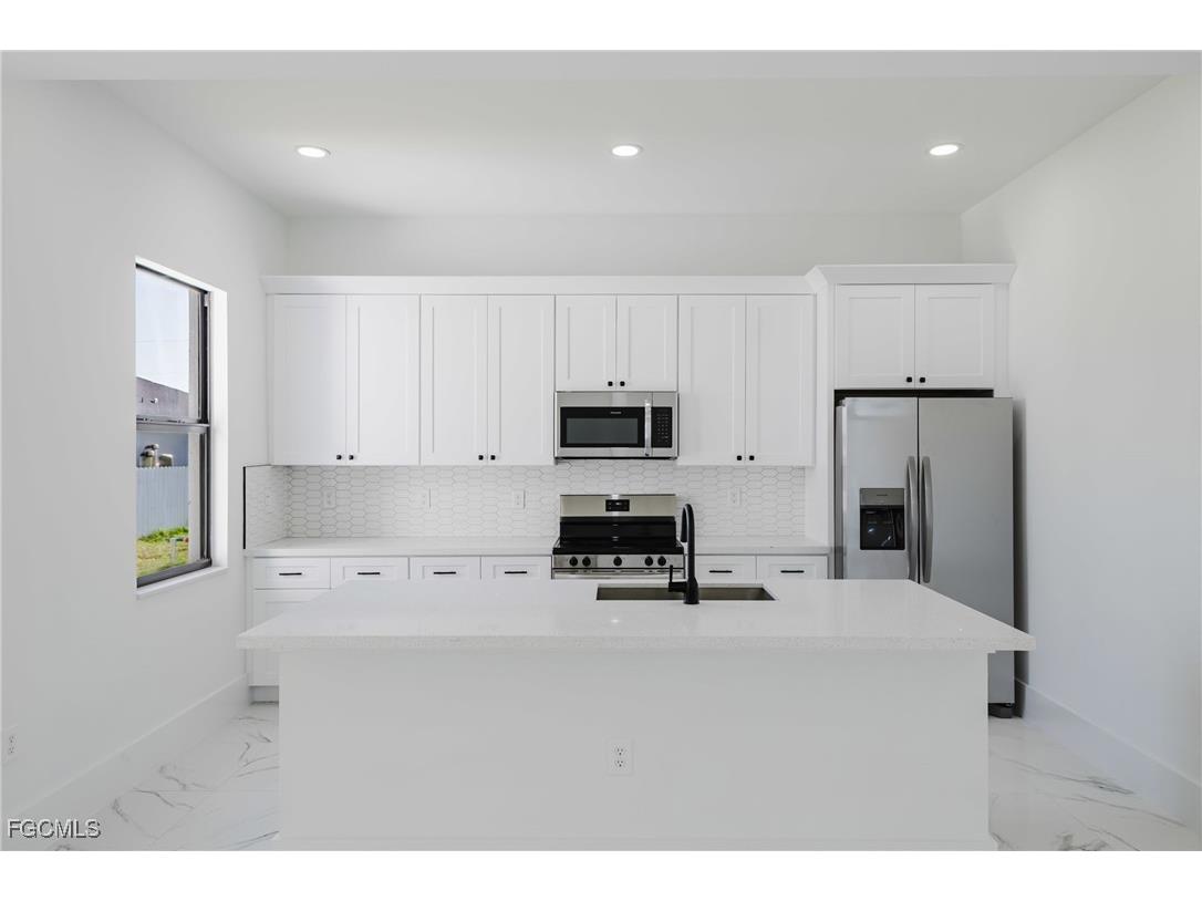 1633 NW 31st Place Cape Coral FL 33993 2025023286 image12