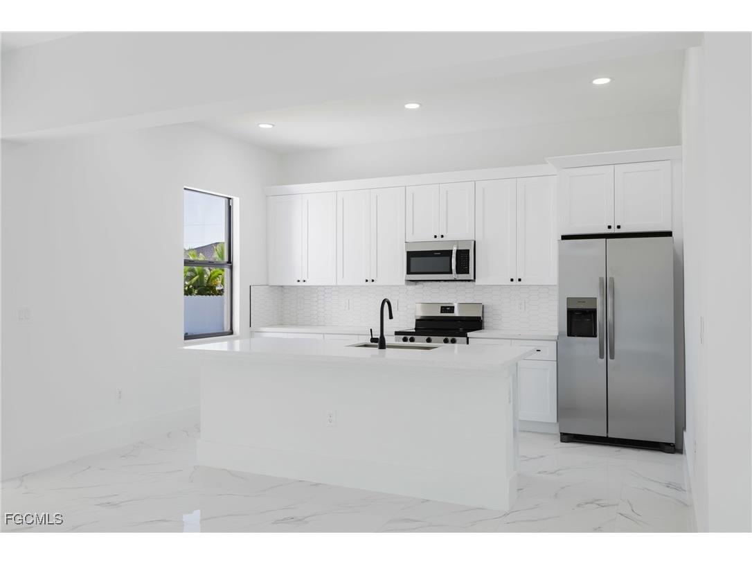 1633 NW 31st Place Cape Coral FL 33993 2025023286 image9