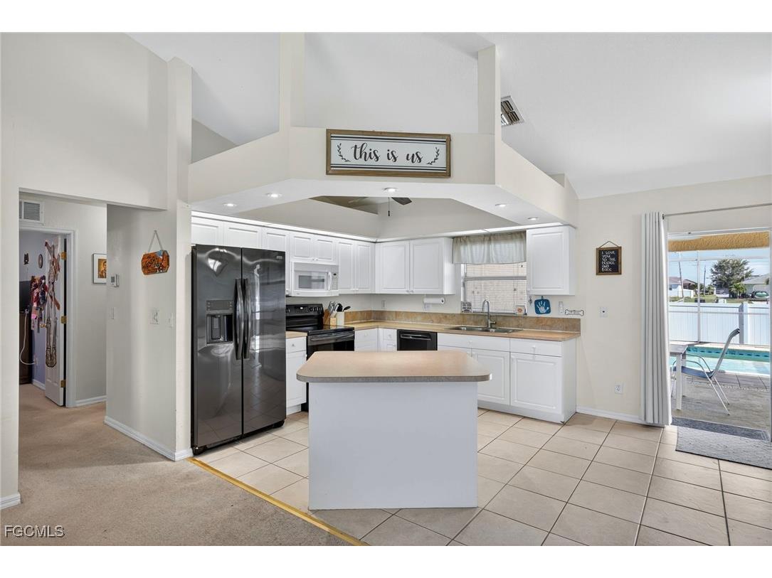 1633 NW 37th Place Cape Coral FL 33993 2025016461 image11