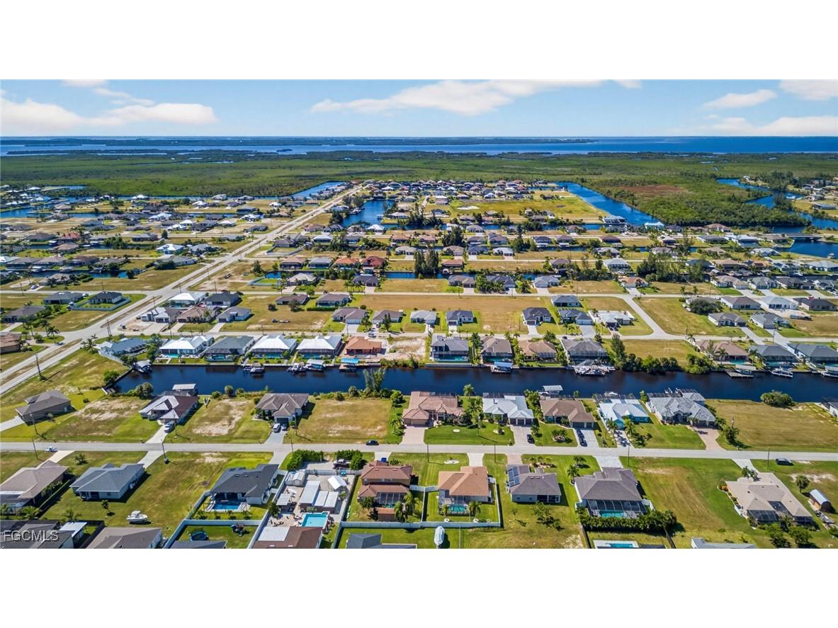 1633 NW 37th Place Cape Coral FL 33993 2025016461 image34