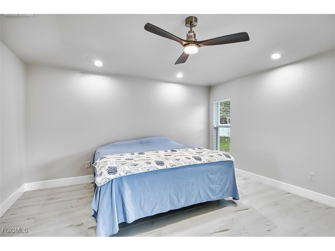 1633 SW 43rd Street Cape Coral FL 33914 2026001755 image18