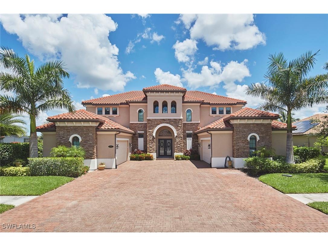 1633 Songbird Court Naples FL 34120 225056945 image1