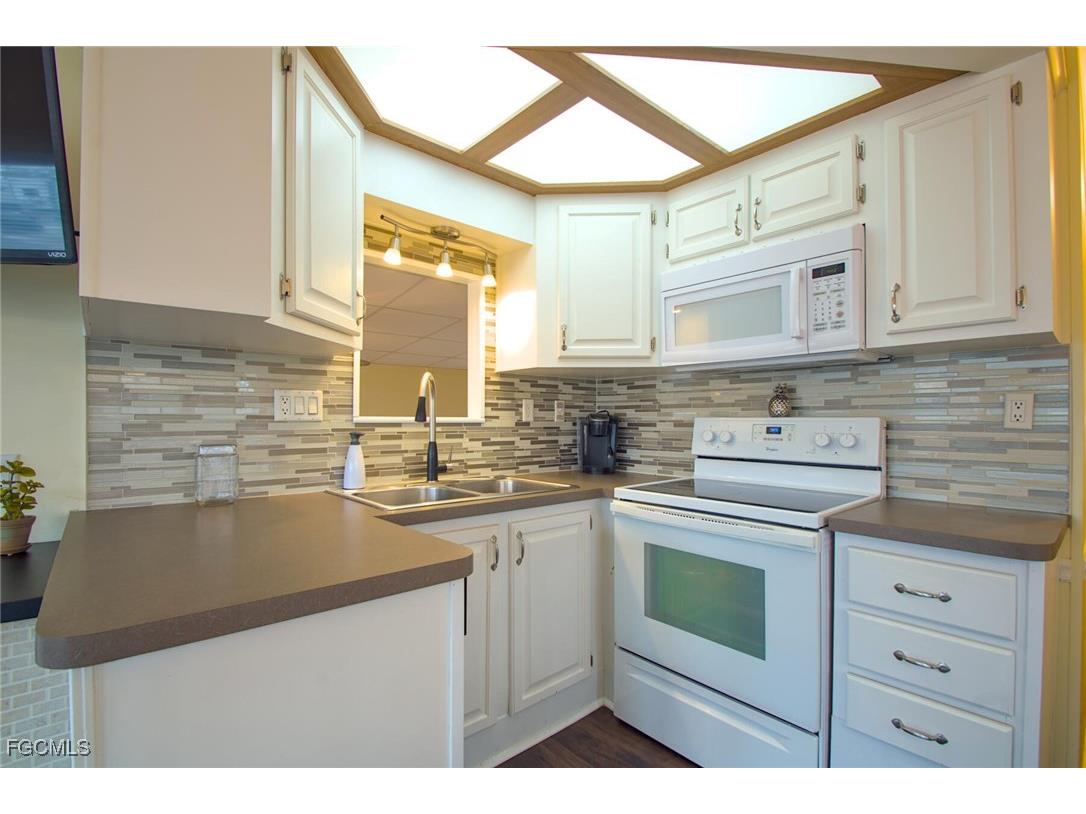 16331 Hermit Thrush Lane Fort Myers FL 33908 2025022899 image10