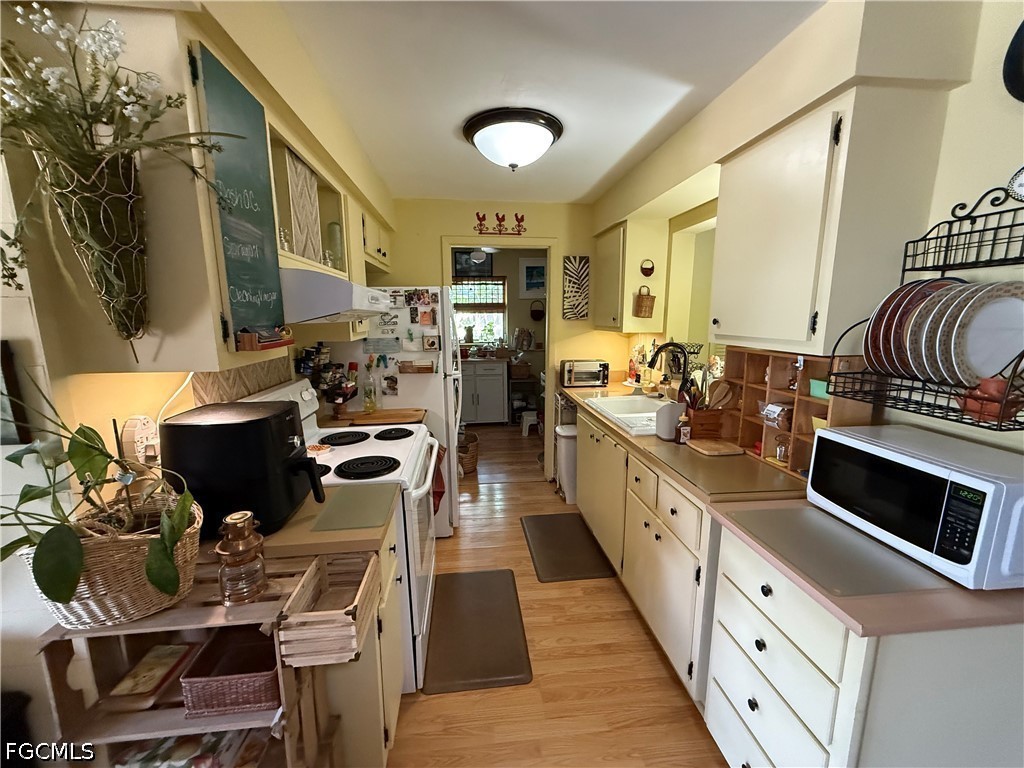 1635 Kensington Court Fort Myers FL 33907 2026024118 image6
