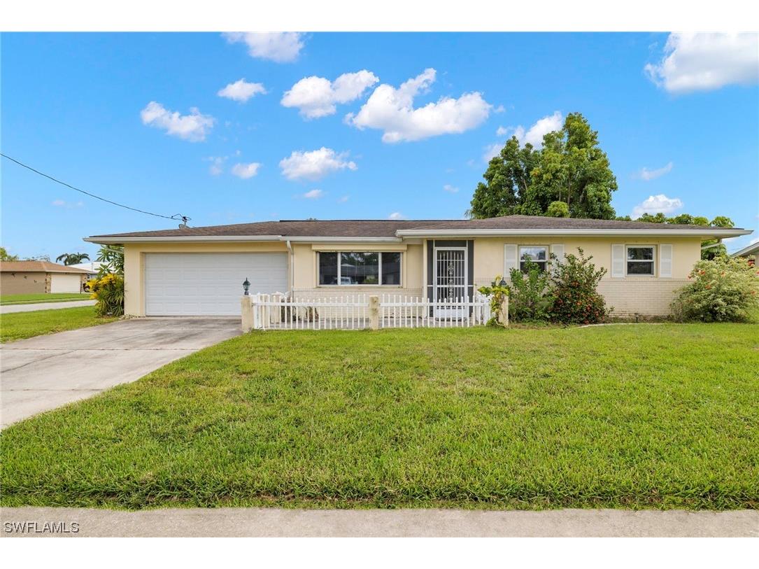 1635 White Plains Terrace North Fort Myers FL 33903 223048716 image1