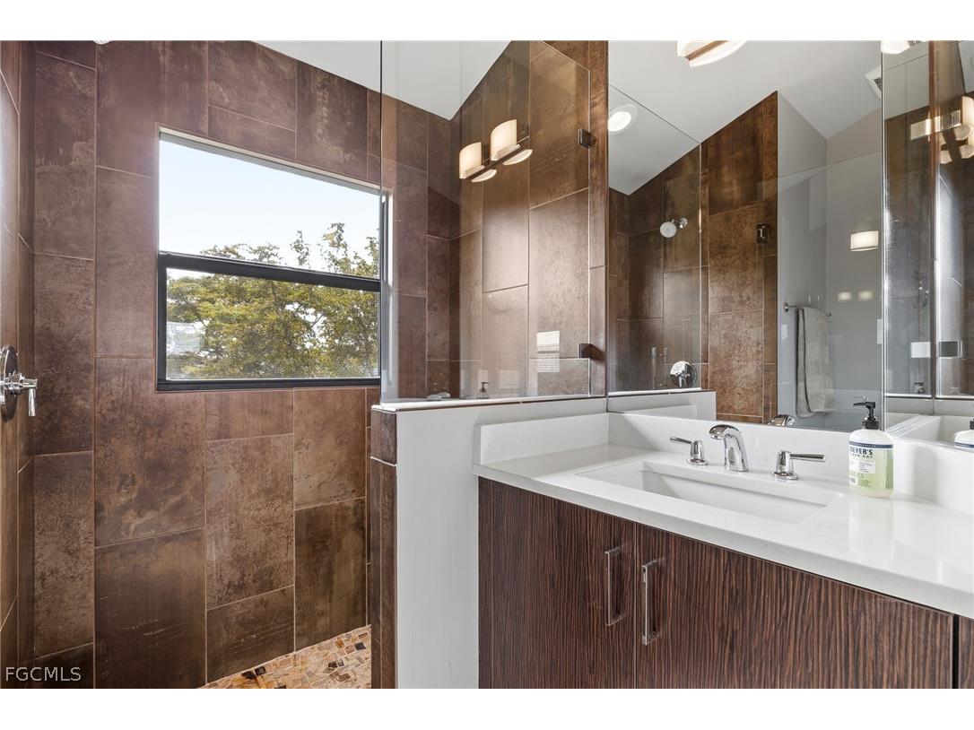 16351 Shenandoah Circle Fort Myers FL 33908 2026006000 image25