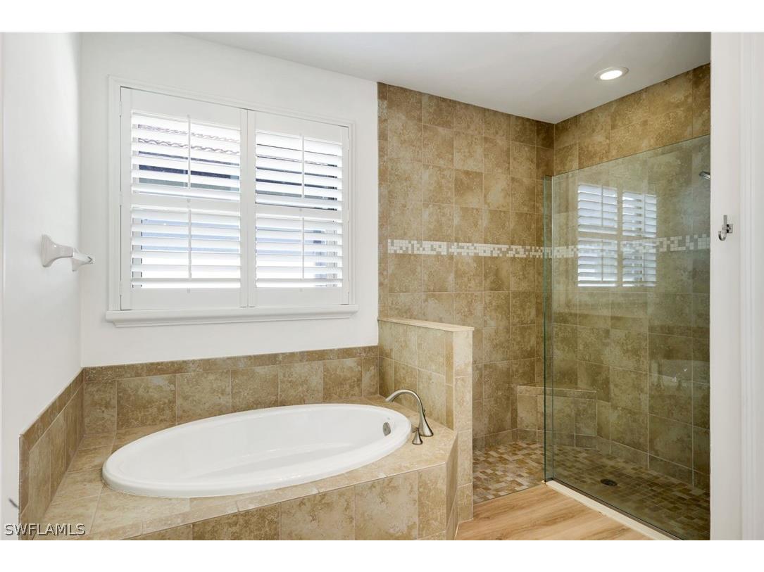 16357 Aberdeen Way Naples FL 34110 226012445 image21