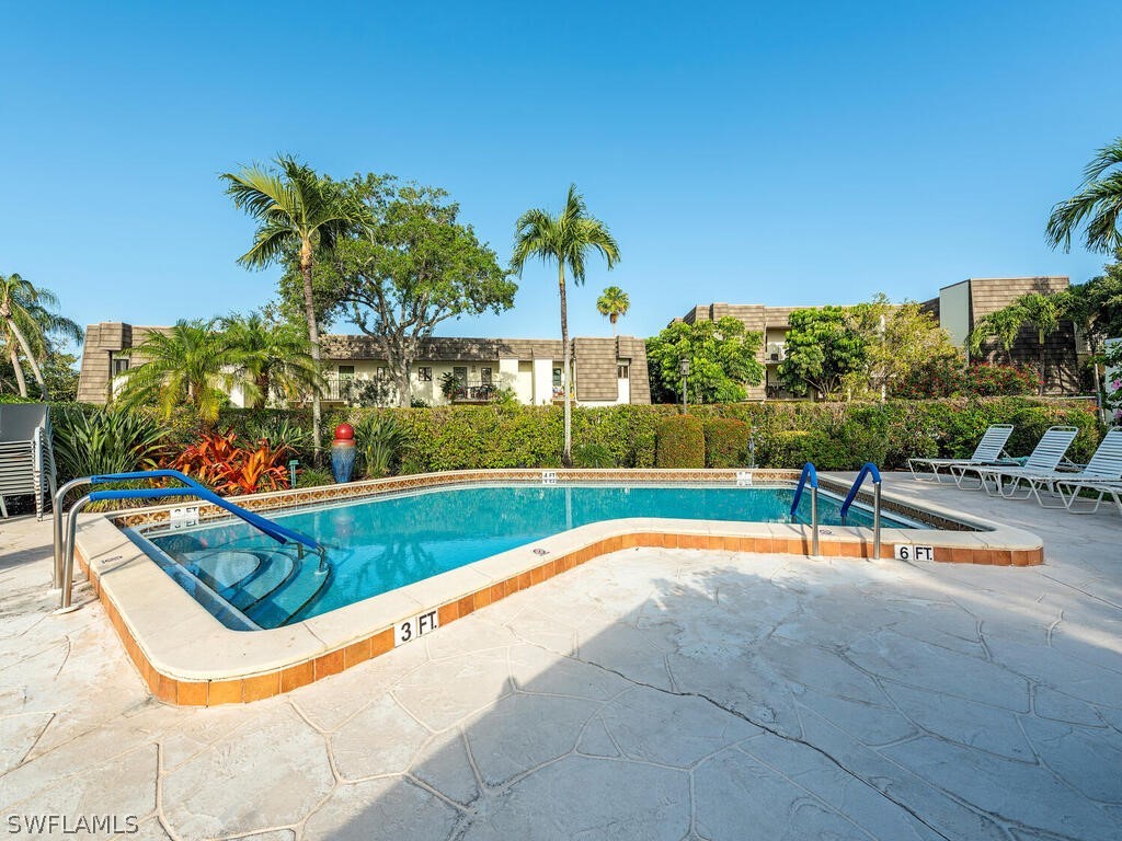 1636 Spoonbill Lane #B Naples FL 34105 224037384 image12