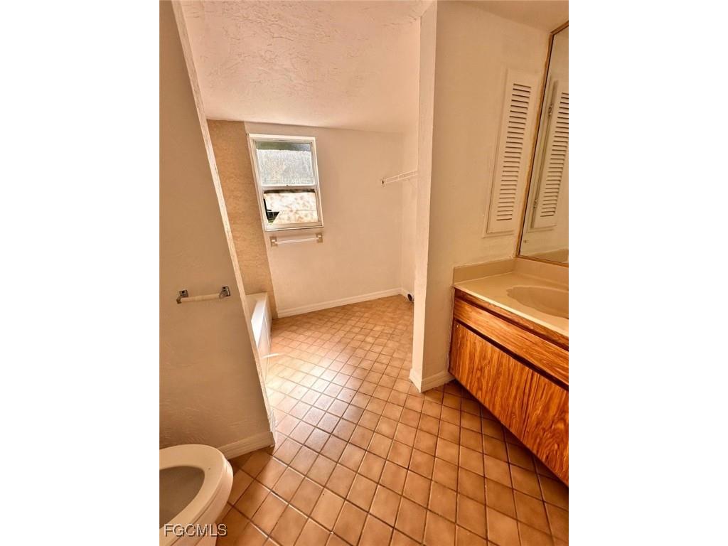 16363 Teresa Lane North Fort Myers FL 33917 2025024954 image9