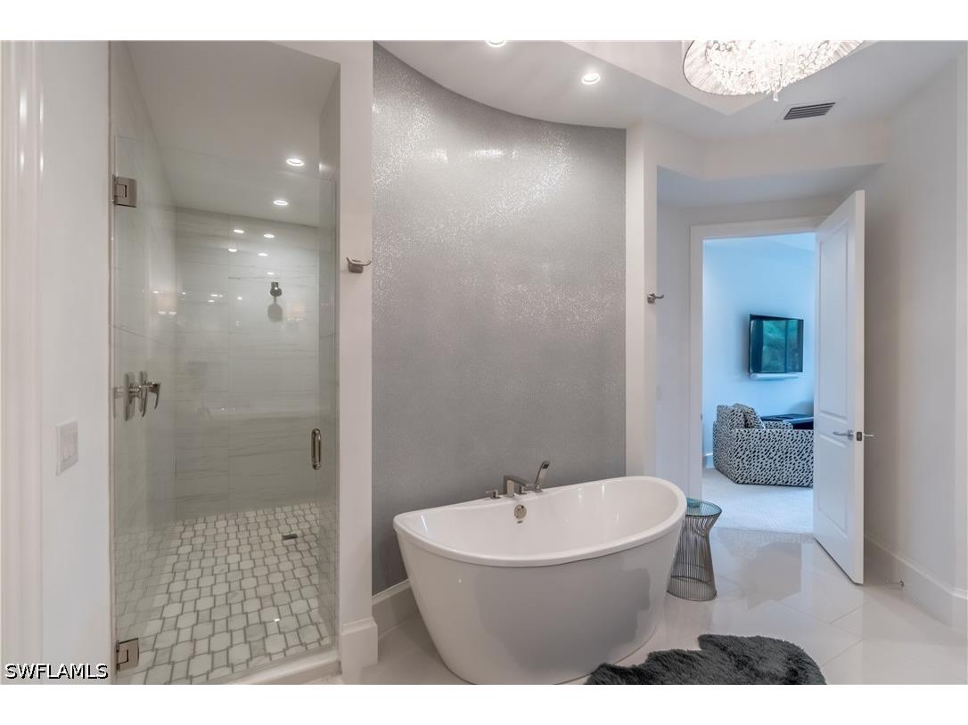 16366 Corsica Way #201 Naples FL 34110 226019781 image25