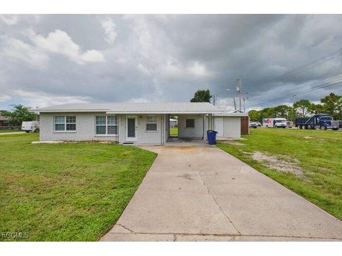 1637 Piney Road North Fort Myers FL 33903 2025005164 image2