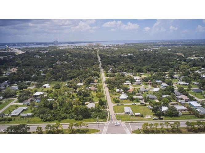 1637 Piney Road North Fort Myers FL 33903 2025005164 image27