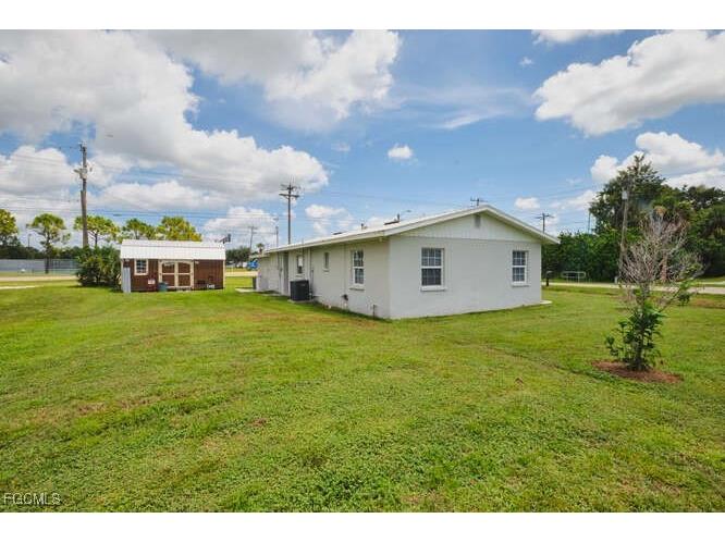 1637 Piney Road North Fort Myers FL 33903 2025005164 image31