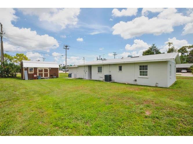 1637 Piney Road North Fort Myers FL 33903 2025005164 image34