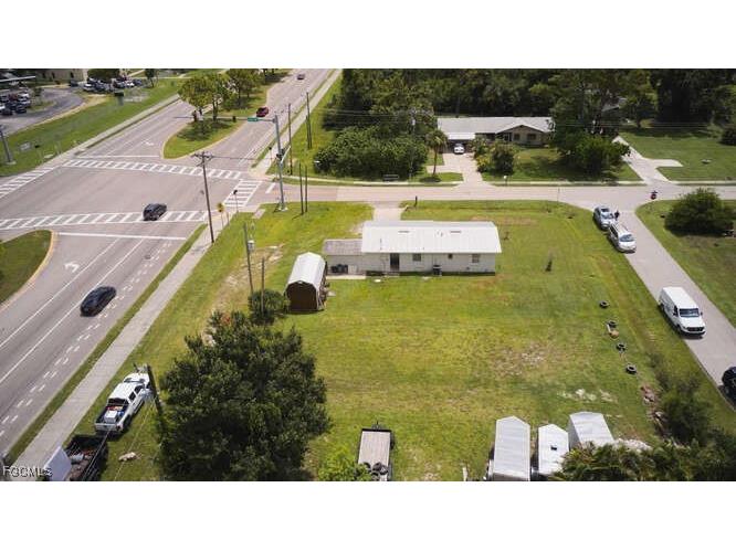 1637 Piney Road North Fort Myers FL 33903 2025005164 image37