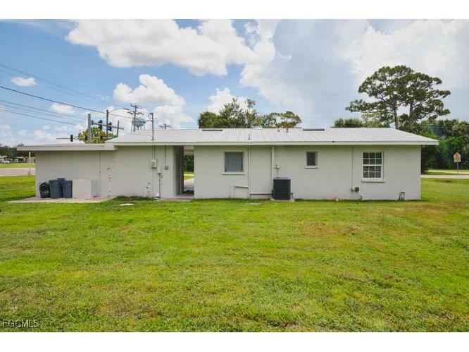 1637 Piney Road North Fort Myers FL 33903 2026006191 image35