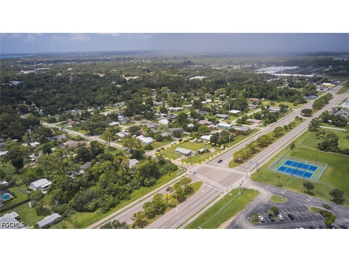 1637 Piney Road North Fort Myers FL 33903 2026031822 image40