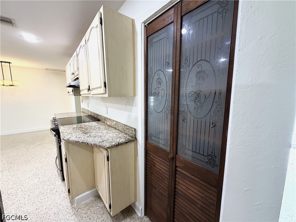 1637 S Mayfair Road Fort Myers FL 33919 2026024861 image9