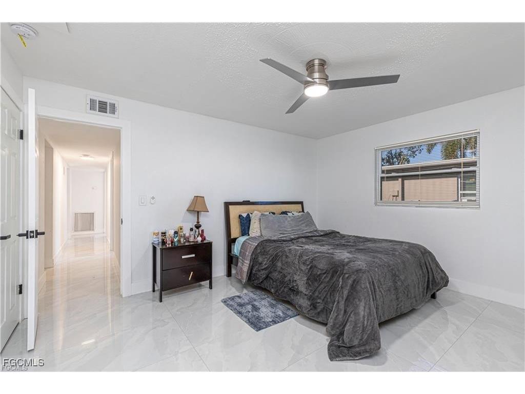 1637 Winkler Avenue Fort Myers FL 33901 2025008228 image11