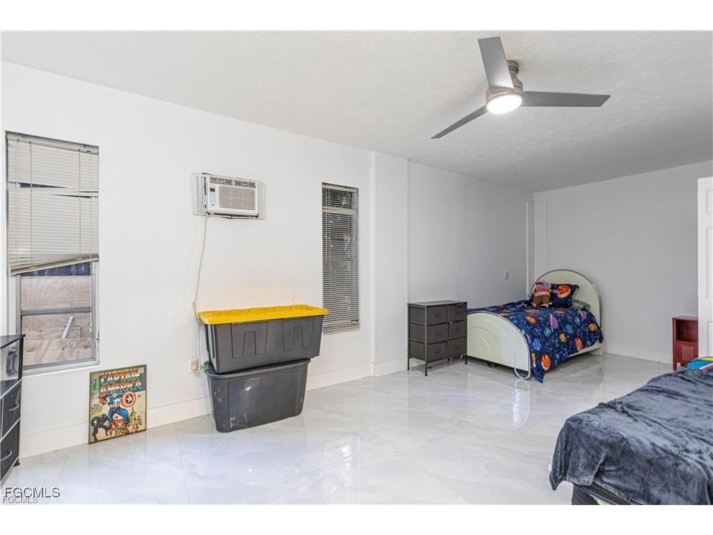 1637 Winkler Avenue Fort Myers FL 33901 2025008228 image13