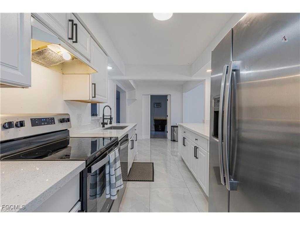 1637 Winkler Avenue Fort Myers FL 33901 2025008228 image5