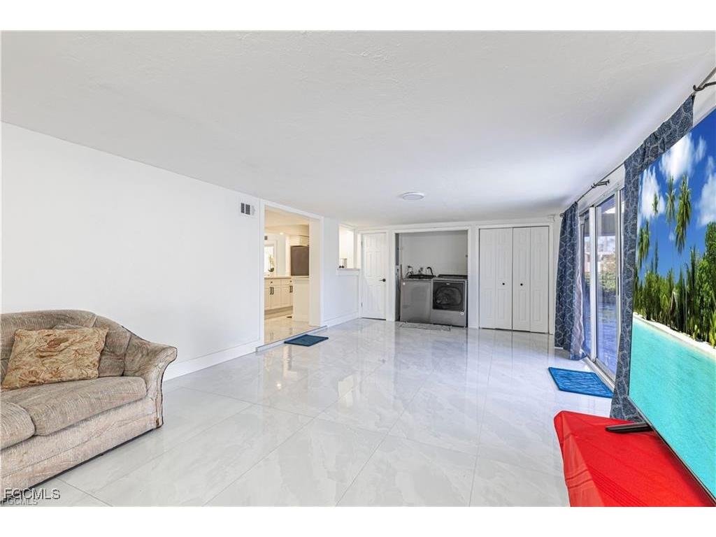1637 Winkler Avenue Fort Myers FL 33901 2025008228 image7