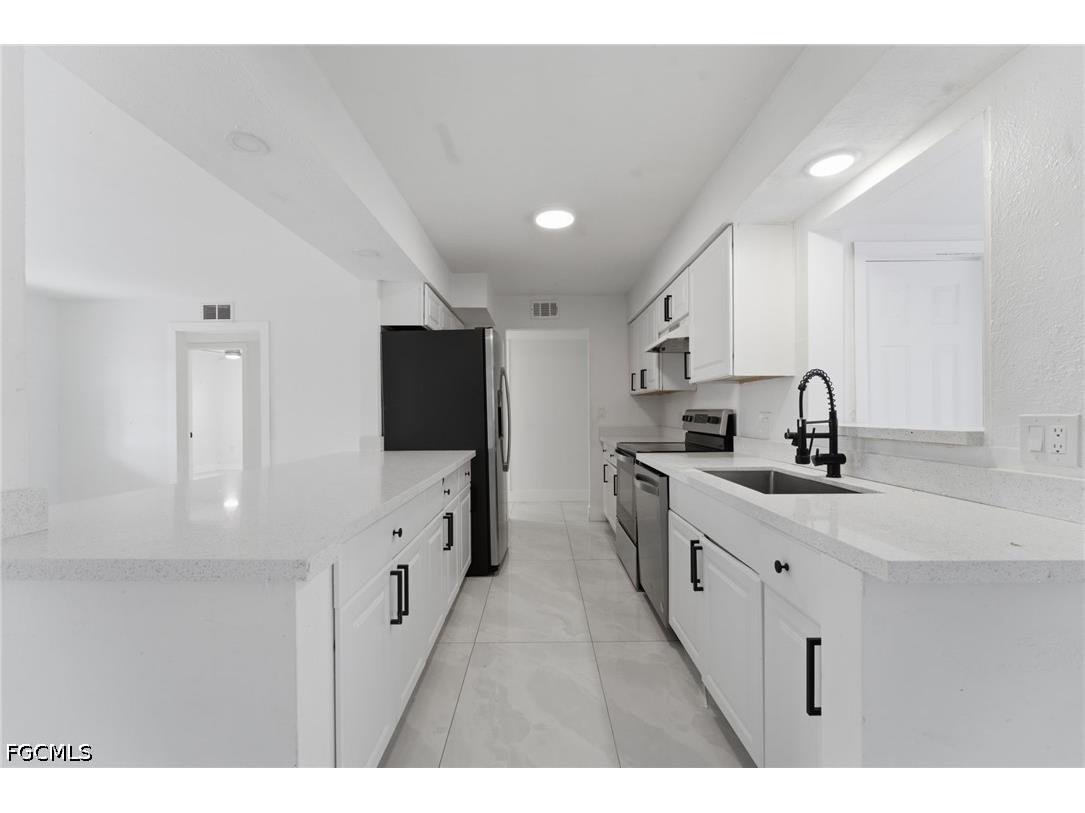 1637 Winkler Avenue Fort Myers FL 33901 2026014354 image10