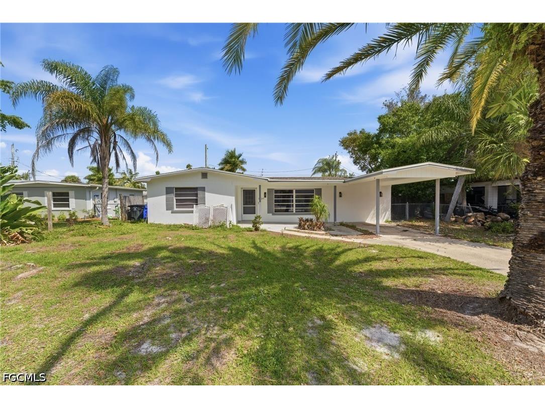1637 Winkler Avenue Fort Myers FL 33901 2026014354 image2