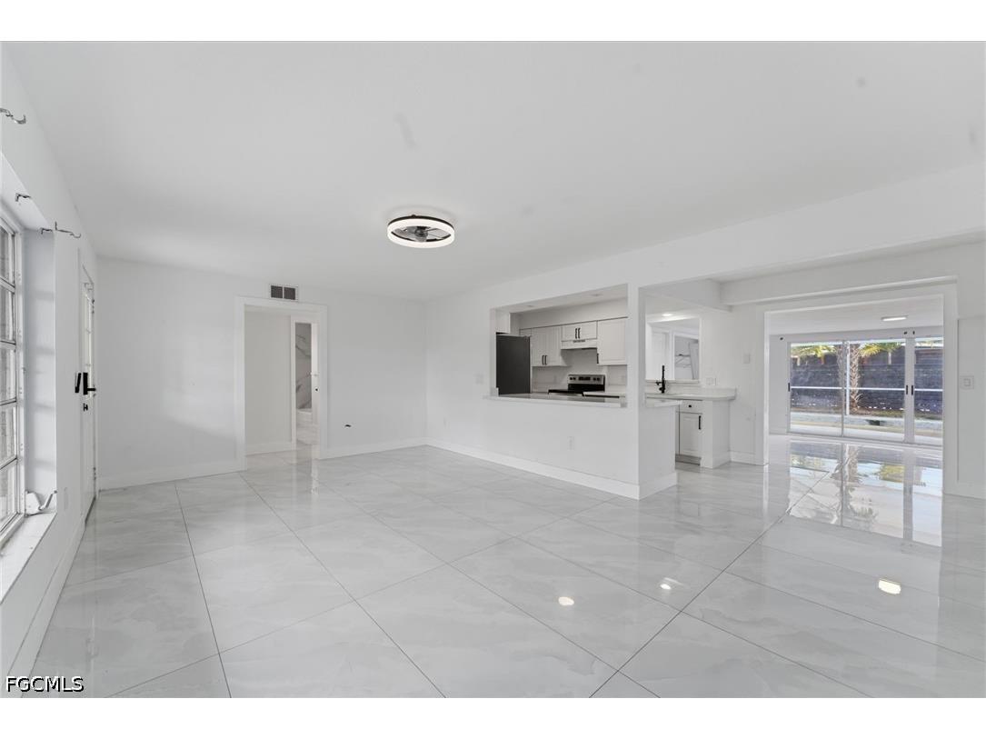 1637 Winkler Avenue Fort Myers FL 33901 2026014354 image8