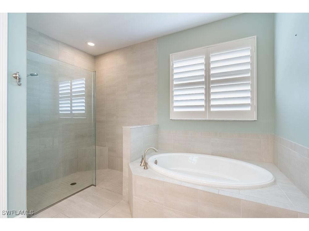 16374 Barclay Court Naples FL 34110 225065633 image17