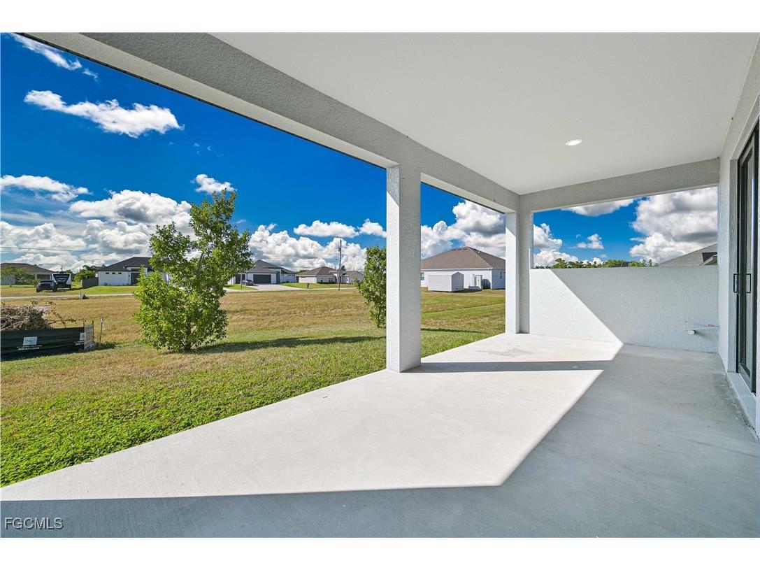 1638 NW 36th Place Cape Coral FL 33993 2025018450 image3