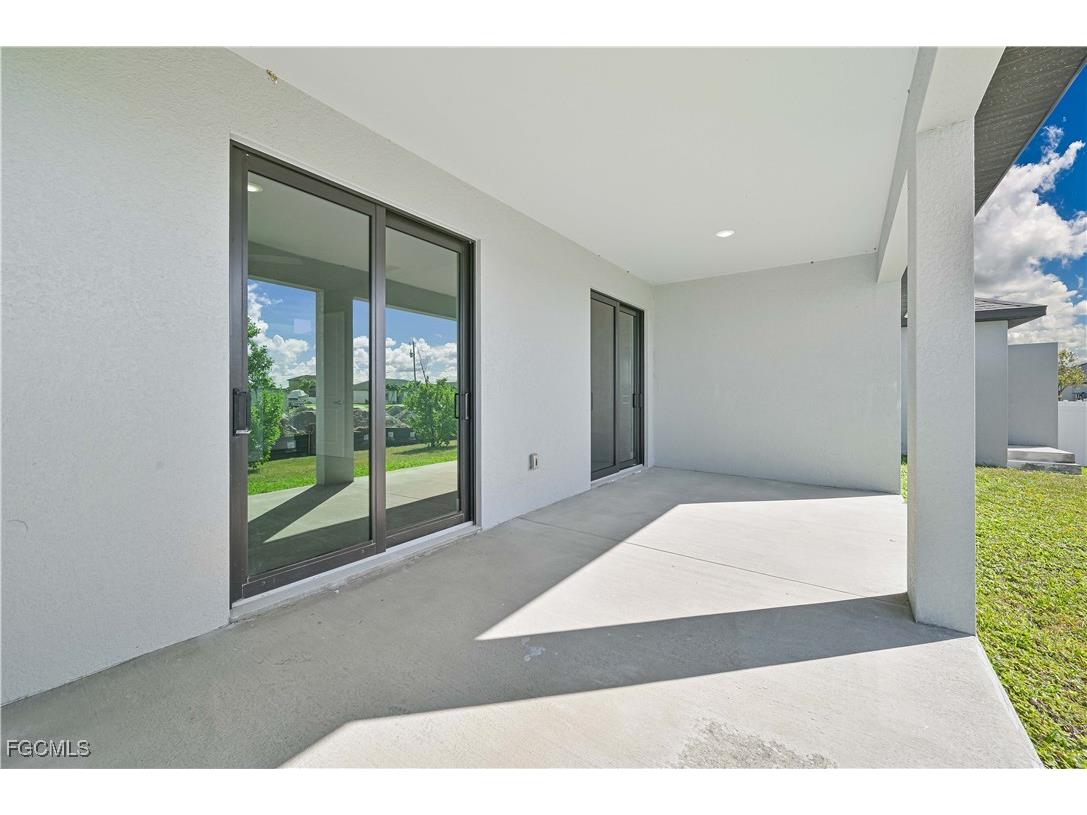 1638 NW 36th Place Cape Coral FL 33993 2025018450 image4