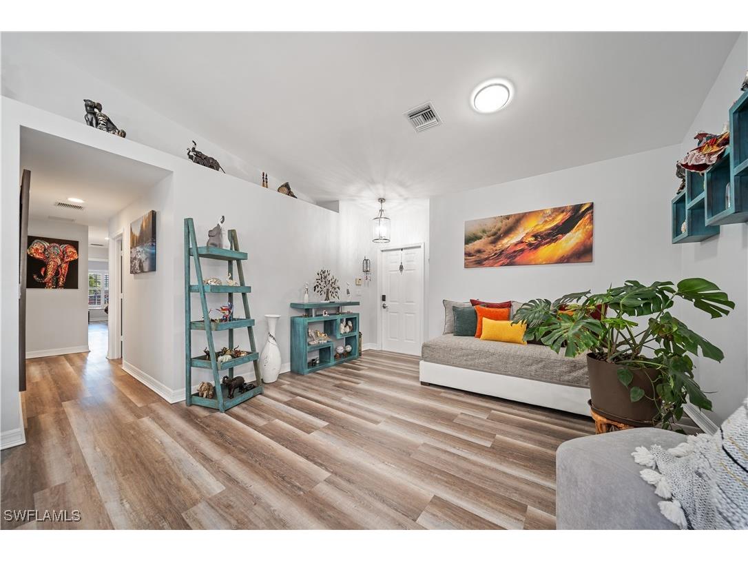 1638 Triangle Palm Terrace Naples FL 34119 225064255 image9