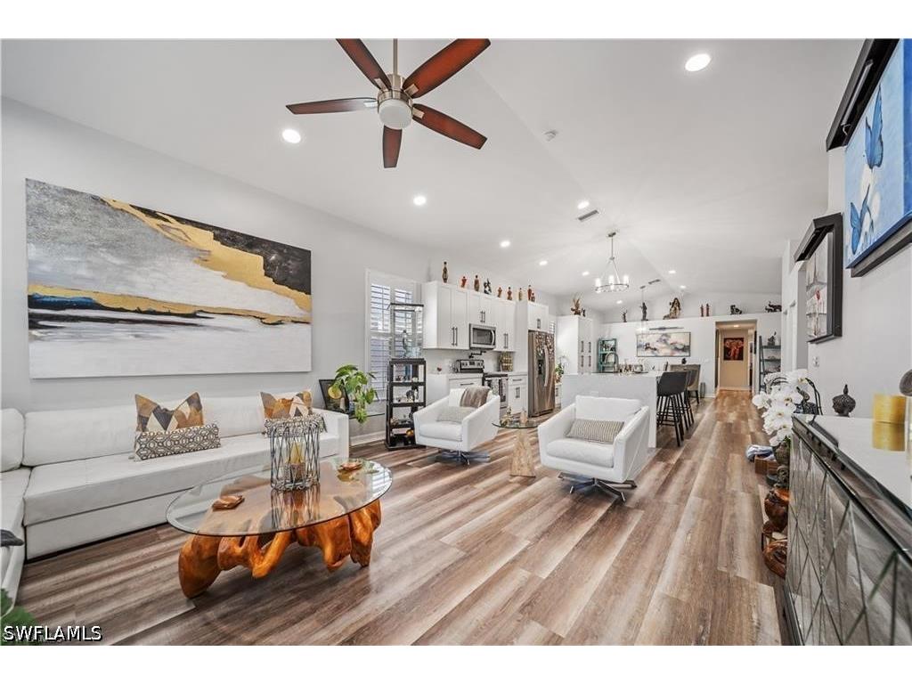 1638 Triangle Palm Terrace Naples FL 34119 226021768 image1