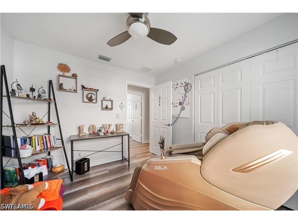 1638 Triangle Palm Terrace Naples FL 34119 226021768 image9