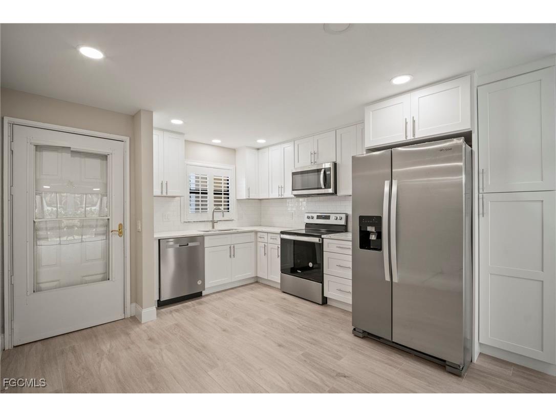 16380 Dublin Circle #101 Fort Myers FL 33908 2025000720 image5