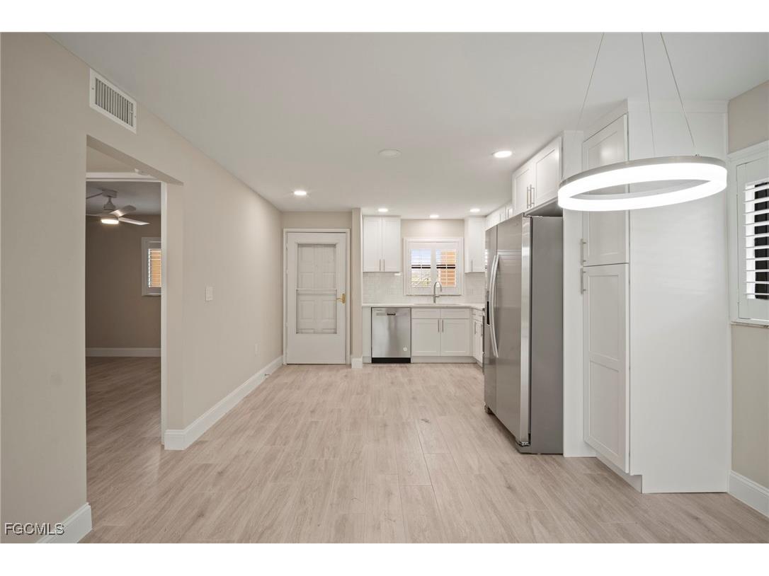 16380 Dublin Circle #101 Fort Myers FL 33908 2025000720 image6