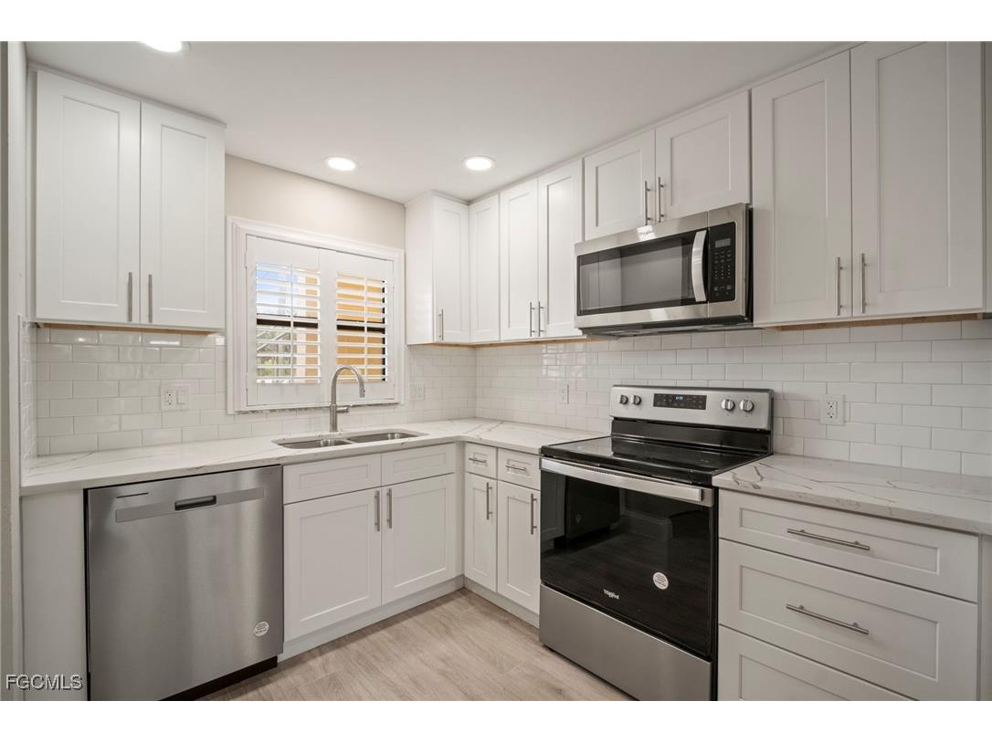 16380 Dublin Circle #101 Fort Myers FL 33908 2025000720 image7