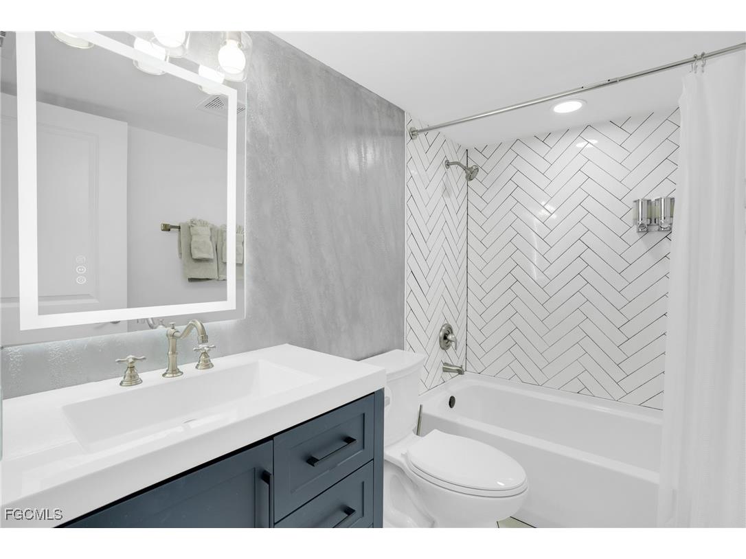 16381 Kelly Woods Drive #150 Fort Myers FL 33908 2026001672 image8