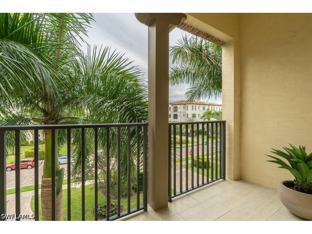 16382 Viansa Way #201 Naples FL 34110 226014694 image18