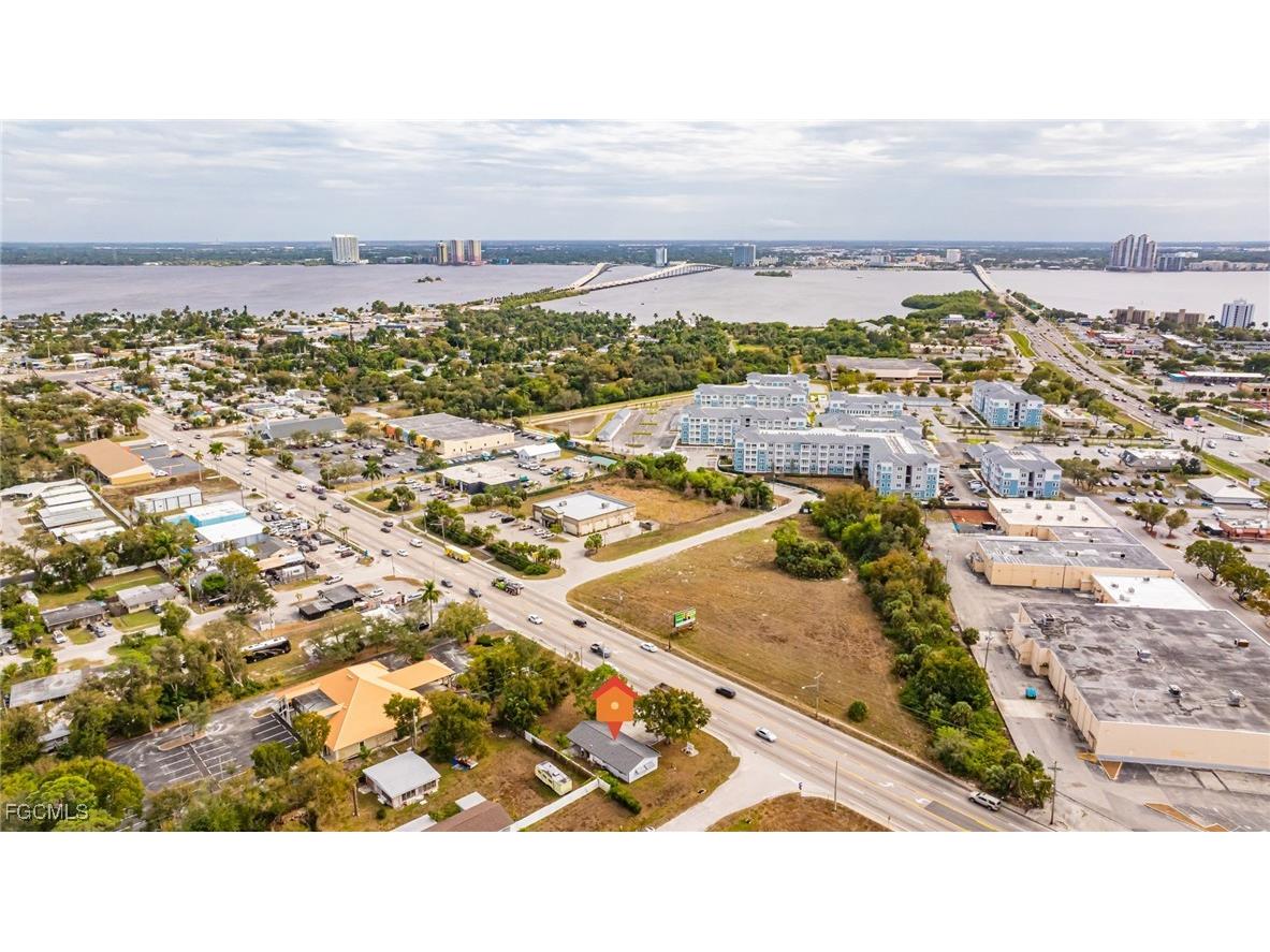 164 Pondella Road North Fort Myers FL 33903 2026005234 image1
