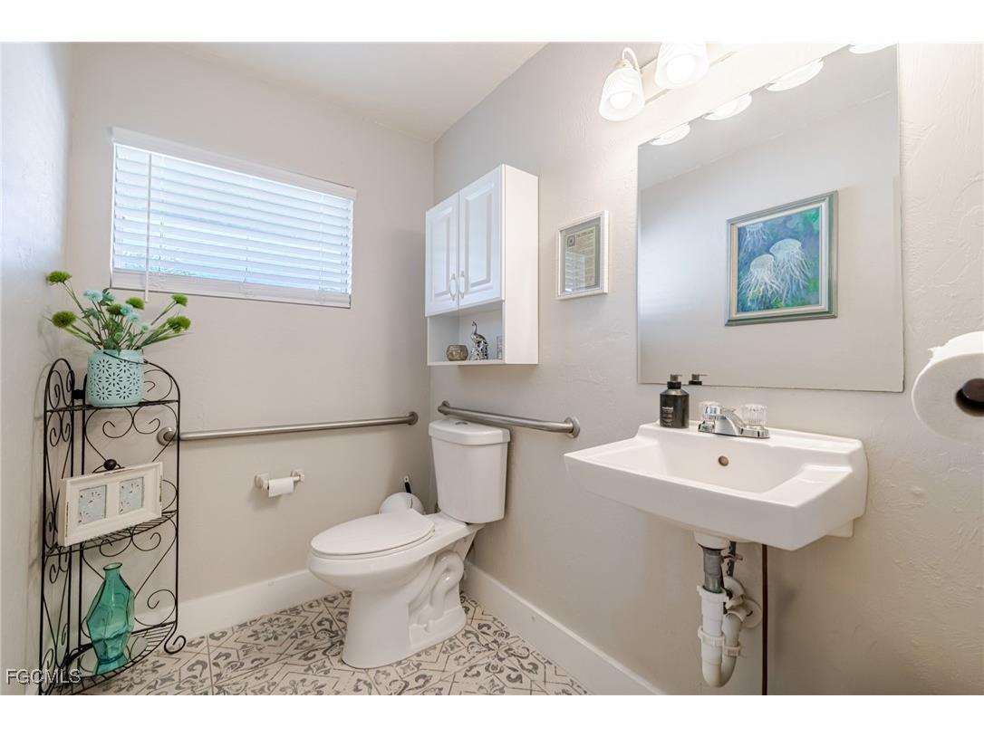 164 Pondella Road North Fort Myers FL 33903 2026005234 image27