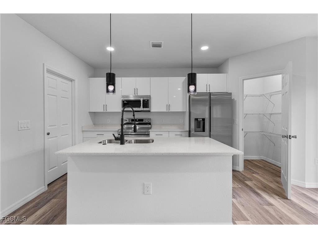 164 Thornton Avenue S Lehigh Acres FL 33974 2025024971 image6