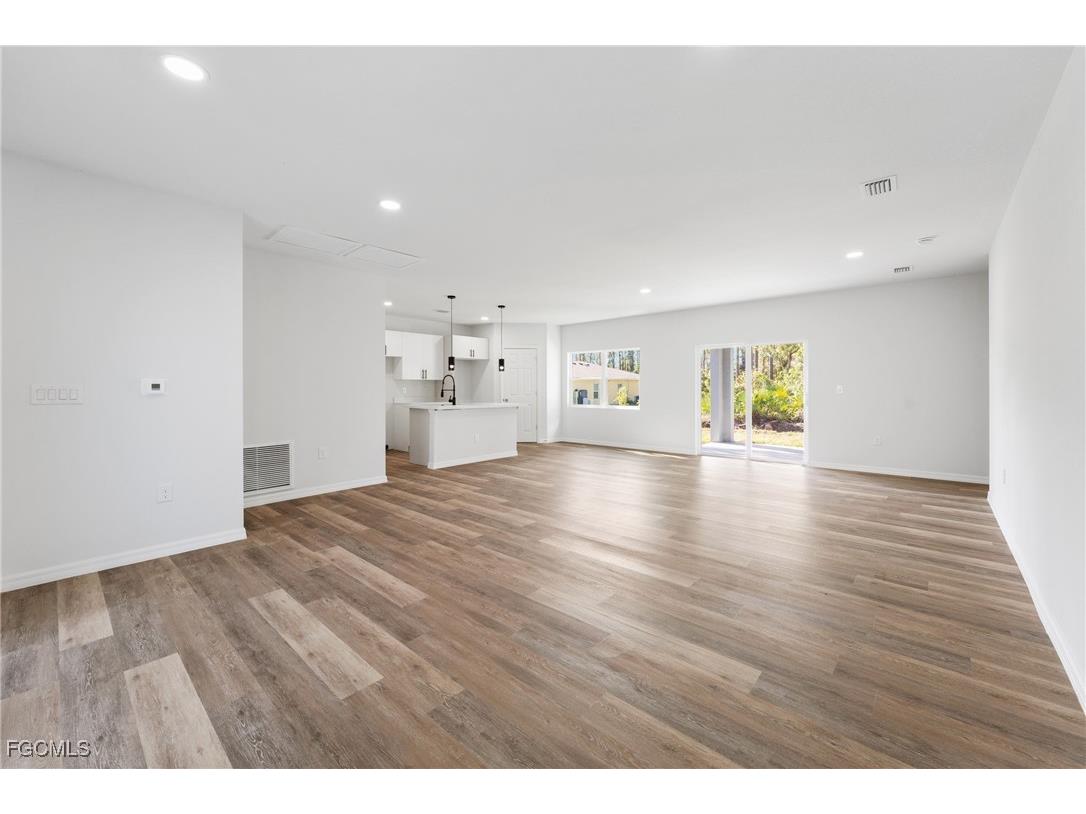 164 Thornton Avenue S Lehigh Acres FL 33974 2025024971 image8