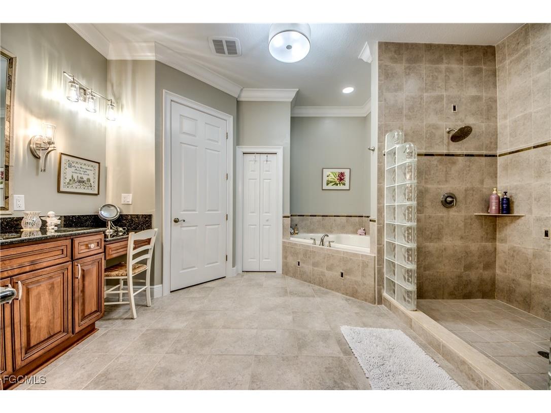 1640 Beach Parkway #301 Cape Coral FL 33904 2025012669 image27