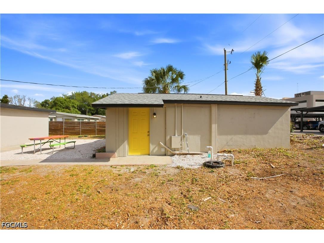 1640 Daniels Drive #B North Fort Myers FL 33917 2026018956 image3
